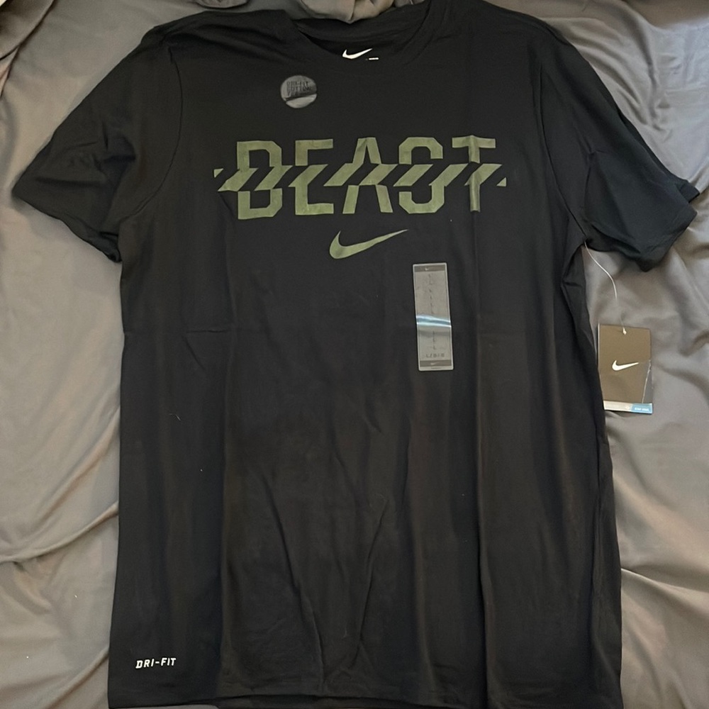 Nike tee shirt